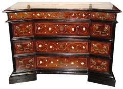 Late 17th Century Italian Louis XIV Concave Block Front Commode - 3501417