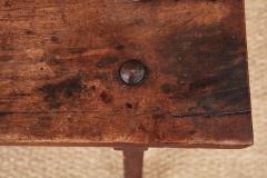 Late 17th c Italian Walnut Side Table with Scalloped Front - 4341497