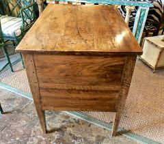 Late 18th Century Italian Neoclassical Chest of Drawers - 1381707