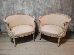 Late 18th Century Pair of Louis XVI Directoire Berg re Chairs - 4543351