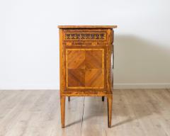 Late 18th Century Veneered Louis XVI Chest Of Drawers - 4157075