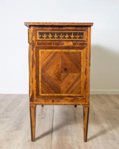 Late 18th Century Veneered Louis XVI Chest Of Drawers - 4157097