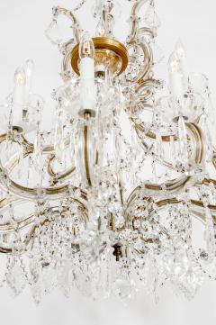 Late 19th Century Cut Crystal 18 Light Hanging Chandelier - 1170386