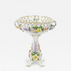 Late 19th Century German Porcelain Reticulated Floral Centerpiece Bowl - 4553702