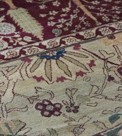 Late 19th Century Handwoven Antique Agra Rug - 2547105