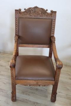 Late 19th Century Italian Renaissance Style Carved Walnut Pair of Throne Chairs - 3181922