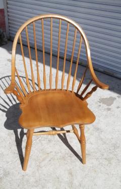 Late 20th Century Amish Oak Continuous Windsor Armchair - 4107333