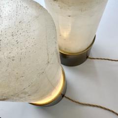 Late 20th Century Pair of Round Brass White Rock Crystal Stone Table Lamps - 2941113
