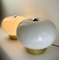 Late 20th Century Pair of Round White Murano Art Glass Brass Table Lamps - 2875218