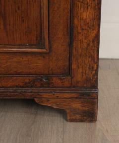 Late Georgian Oak Sideboard Cabinet England circa 1800 - 4114193