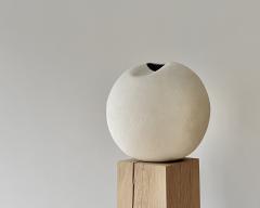 Laura Pasquino Dutch Contemporary Fold Vessel i Stoneware Ceramic Sculptural Urn Vase - 4605562