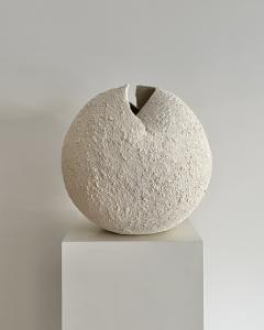 Laura Pasquino Dutch Contemporary UNTITLED 40 Porcelain Sculptural Urn Vase - 4613240