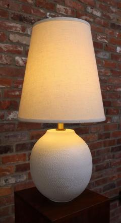 Lee Rosen Vintage White Stippled Ceramic Orb Table Lamp by Lee Rosen for Design Technics - 4543181