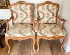 Lewis Mittman Lewis Mittman French Louis XV Style Arm Chairs a Pair - 1932484