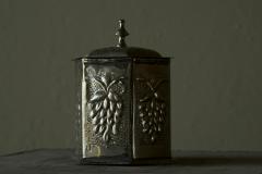 Lidded Box with Grape Decoration in Patinated Silver Plated Brass 19th Century - 4582228