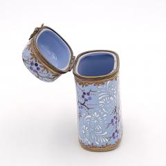 Limoges Porcelain Box circa 1950 - 3929686