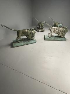 Lion Fountains Lifesize Outdoor Statues Patinated Bronze England 1860s - 3418216