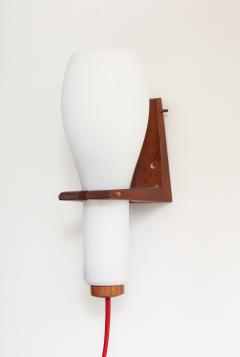 Louis Christiaan Kalff Single Scandinavian teak and white opaline sconce 1960s - 998129