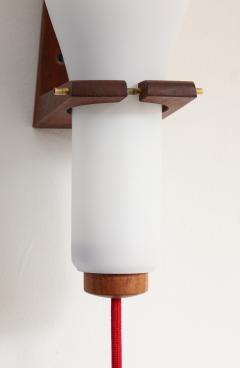 Louis Christiaan Kalff Single Scandinavian teak and white opaline sconce 1960s - 998130