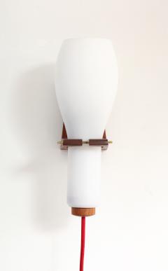 Louis Christiaan Kalff Single Scandinavian teak and white opaline sconce 1960s - 998131