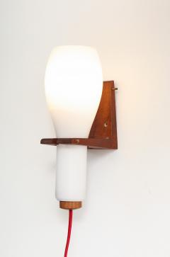 Louis Christiaan Kalff Single Scandinavian teak and white opaline sconce 1960s - 998135