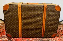 Louis Vuitton Louis Vuitton Monogram Holdall Luggage Bag or Suitcase - 1676554