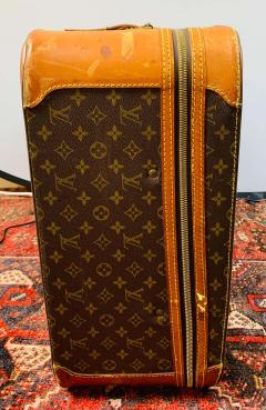 Louis Vuitton Louis Vuitton Monogram Holdall Luggage Bag or Suitcase - 1676562