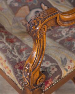 Louis XV Carved Walnut Armchair from Tuscany 18th Century - 4381178