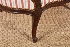 Louis XV Curved Settee - 4338973