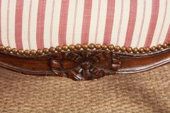 Louis XV Curved Settee - 4338976