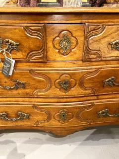 Louis XV Provincial Walnut Chest of Drawers c 1770 1780 - 1772043