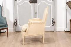 Louis XV Style French Cream Painted Wood Carved Berg res Chairs a Pair - 3564736