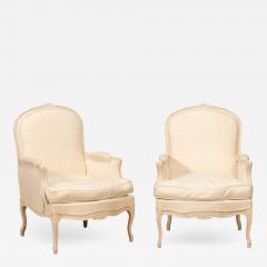 Louis XV Style French Cream Painted Wood Carved Berg res Chairs a Pair - 3571535