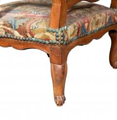 Louis XV Walnut Childs Armchair - 4643487