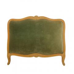 Louis XV style day bed with green velvet upholstered headboard and footboard - 1886179