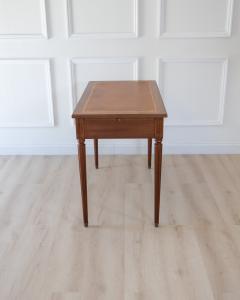 Louis XVI Style Mahogany Writing Desk with Tan Leather Top 20th Century - 4812528