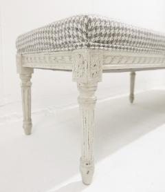Louis XVI Style Wooden Bench with Carved Rosettes - 2807693