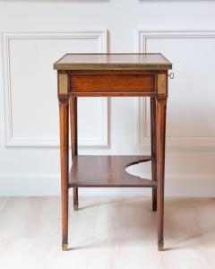 Louis XVI Style Writing Table in Walnut with Leather Top and Bronze Details - 4507198