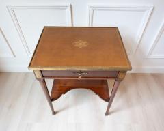 Louis XVI Style Writing Table in Walnut with Leather Top and Bronze Details - 4507297