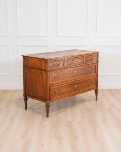 Louis XVI Walnut Chest Of Drawers Circa 1780 - 4611823