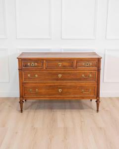 Louis XVI Walnut Chest Of Drawers Circa 1780 - 4611844