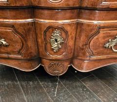 Louis XVI Walnut Commode Italy circa 1790 - 4462830