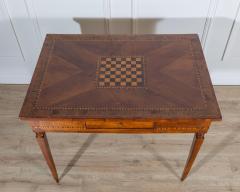 Louis XVI Writing Desk in Walnut Cherrywood and Marquetry Italy 18th Century - 4397093