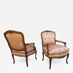 Lovely Pair of 20th Century French Louis XV Berg re Chairs - 1500400