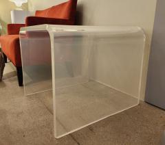 Lucite End Table - 2887385