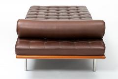 Ludwig Mies Van Der Rohe Barcelona Chaise Couch in Brown Leather by Ludwig Mies van der Rohe - 1169628