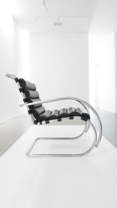 Ludwig Mies Van Der Rohe MR Lounge Chair with Chrome Steel Frame - 455206