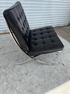Ludwig Mies Van Der Rohe Mies van der Rohe for Knoll Black Tufted Leather Barcelona Chair - 4232289