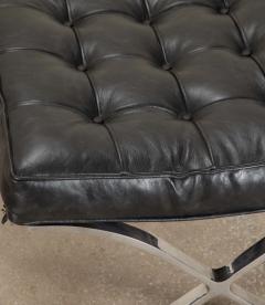 Ludwig Mies Van Der Rohe Pair of 20th Century Easy Chairs in the Style of Mies van der Rohe - 4505397