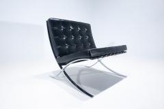 Ludwig Mies Van Der Rohe Pair of Black Leather Barcelona Chairs by Mies Van Der Rohe for Knoll - 2941622